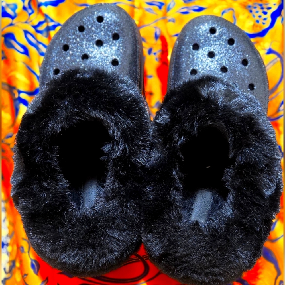 Crocs **Furever Crush Clog in Black Glitter